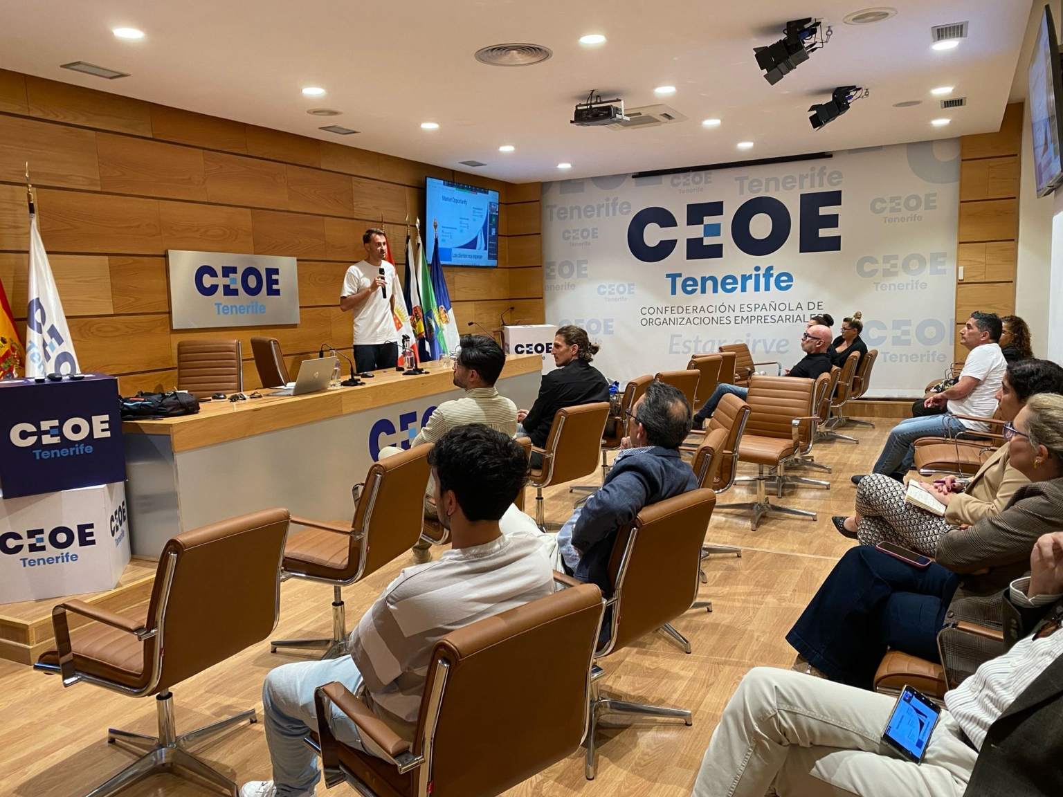 El conocimiento como motor: formación clave sobre rondas de financiación en CEOE Tenerife